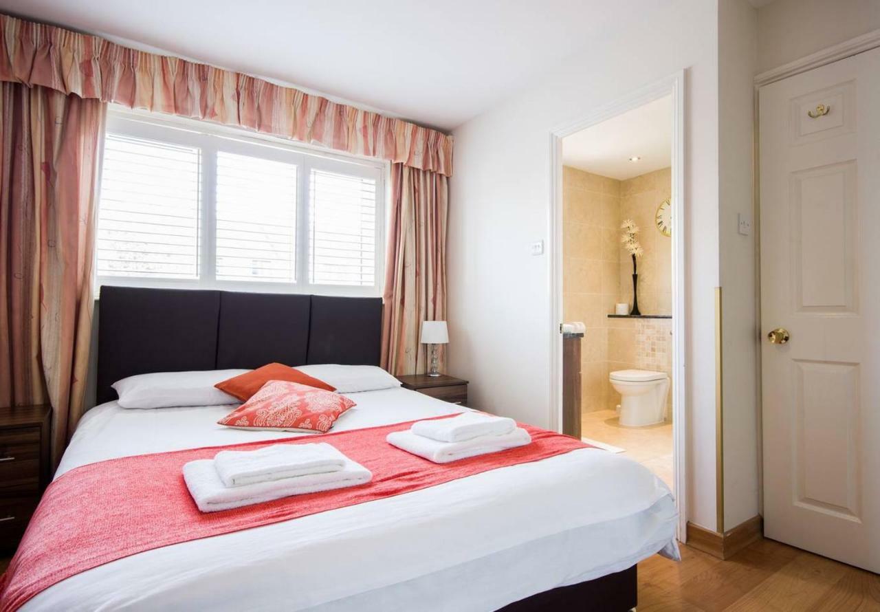 Spacious House, Sleeps 7 People Reading Ngoại thất bức ảnh