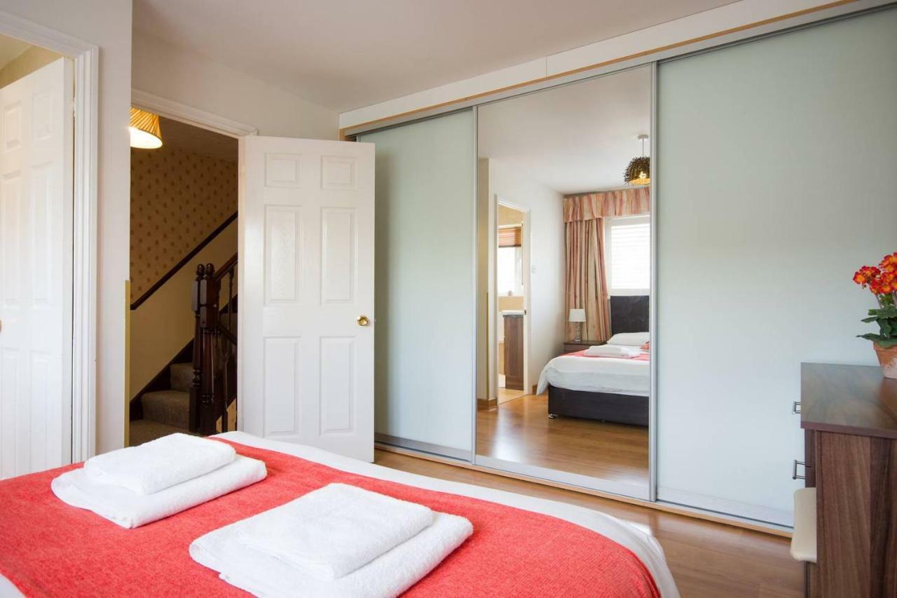 Spacious House, Sleeps 7 People Reading Ngoại thất bức ảnh